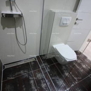 Pješčana Uvala, Vila s apartmanima blizu mora