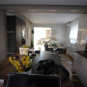 Pješčana Uvala, Vila s apartmanima blizu mora