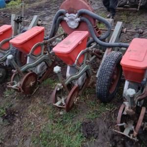 Pneumatska sijačica olt psk 4 reda