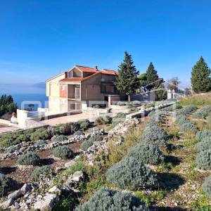 Podgora - poljoprivredno zemljište s panoramskim pogledom