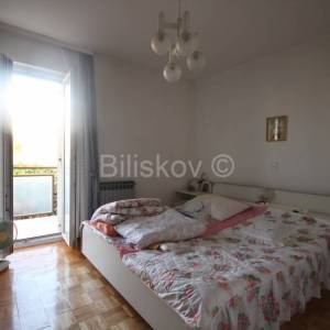 Podstrana, prodaja kuća, 4 jedinice, garaža, 2.red