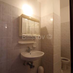 Podstrana, prodaja kuća, 4 jedinice, garaža, 2.red