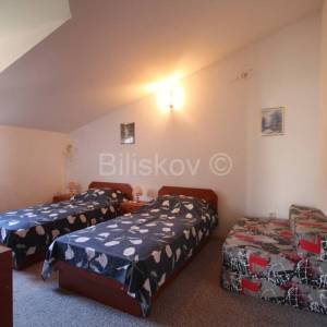 Podstrana, prodaja kuća, 4 jedinice, garaža, 2.red