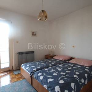 Podstrana, prodaja kuća, 4 jedinice, garaža, 2.red