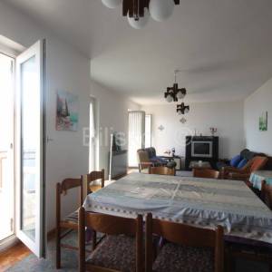 Podstrana, prodaja kuća, 4 jedinice, garaža, 2.red