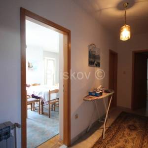 Podstrana, prodaja kuća, 4 jedinice, garaža, 2.red