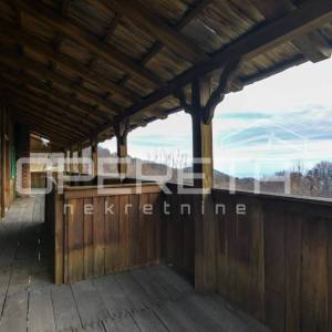 Poljanica okićka, Zgrada, 1,00 EUR