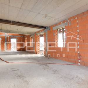 Poljanica okićka, Zgrada, 1,00 EUR