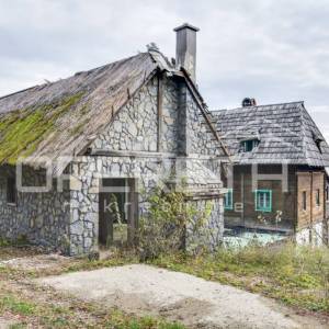 Poljanica okićka, Zgrada, 1,00 EUR