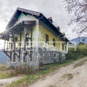 Poljanica okićka, Zgrada, 1,00 EUR