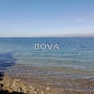 Poljoprivredno zemljište 2811m2 – Sutomišćica *Prvi red do mora* (ID-2485/E)