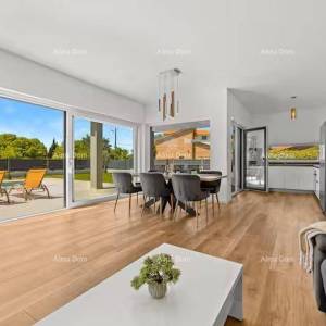 Pomer. Nova samostojeća prizemnica sa bazenom.