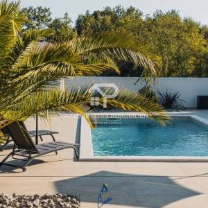 Poreč Luksuzna vila 220m2 s bazenom 2km od mora