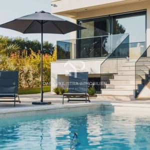 Poreč Luksuzna vila 220m2 s bazenom 2km od mora