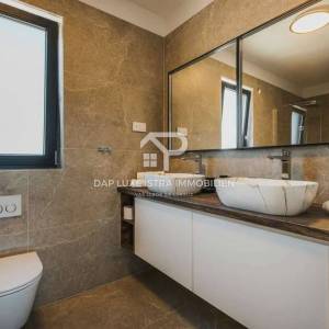 Poreč Luksuzna vila 220m2 s bazenom 2km od mora