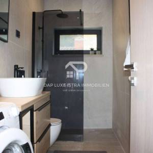 Poreč Moderan stan 53 m2 s pogledom na more - dugoročni najam