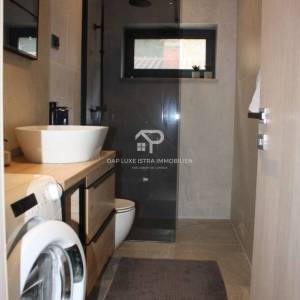 Poreč Moderan stan 53 m2 s pogledom na more - dugoročni najam