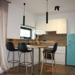 Poreč Moderan stan 53 m2 s pogledom na more - dugoročni najam