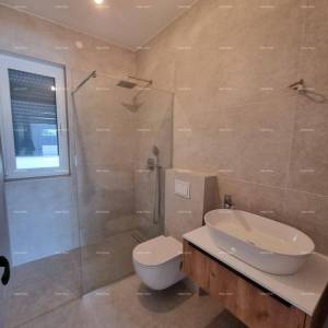 POREČ  TAR !!  Luksuzni dvoetažni stan s bazenom !S1