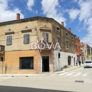 Poslovno stambeni objekt 680 m2 u Benkovcu, Zadar *PRILIKA*  (ID-1918)