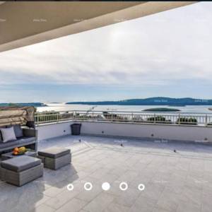 Predivna vila sa pogledom na more. Pomer.