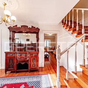 Prekrasna kamena kuća u centru Blata s garažom i velikim dvorištem