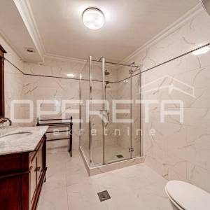 Prekrasna kamena kuća u centru Blata s garažom i velikim dvorištem