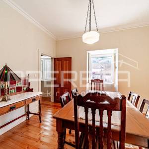 Prekrasna kamena kuća u centru Blata s garažom i velikim dvorištem