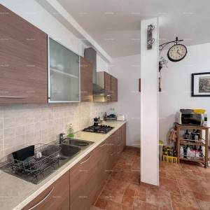 Prekrasna kuća s bazenom u Puli,  idealna za obitelj ili investiciju