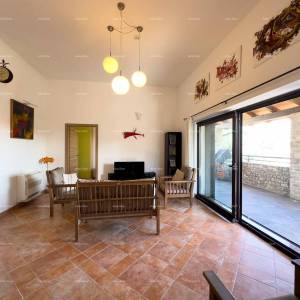 Prekrasna kuća s bazenom u Puli,  idealna za obitelj ili investiciju