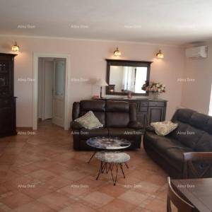 Prekrasna kuća sa bazenom! POREČ