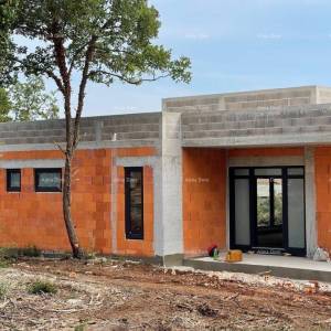 Prekrasna  moderna samostojeća kuća u Kanfanaru