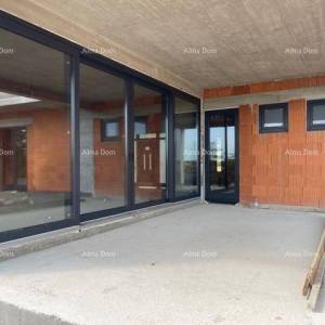 Prekrasna  moderna samostojeća kuća u Kanfanaru