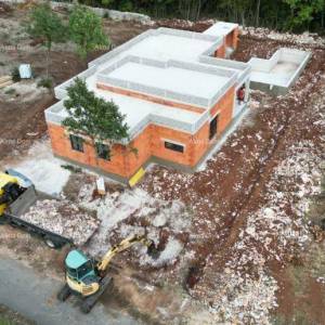 Prekrasna  moderna samostojeća kuća u Kanfanaru