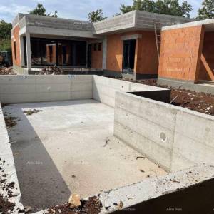 Prekrasna  moderna samostojeća kuća u Kanfanaru