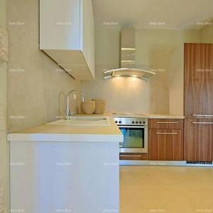 Prekrasna vila u istarskom stilu. Poreč.