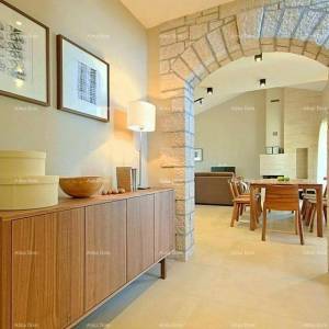 Prekrasna vila u istarskom stilu. Poreč.