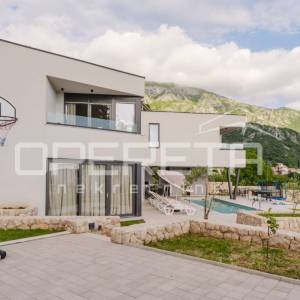 Prekrasna Vila u Prirodi: Bazen, Maslinik i Svi Moderni Sadržaji u Blizini Dubro