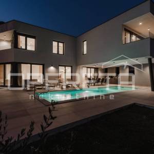 Prekrasna Vila u Prirodi: Bazen, Maslinik i Svi Moderni Sadržaji u Blizini Dubro