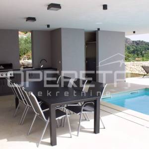 Prekrasna Vila u Prirodi: Bazen, Maslinik i Svi Moderni Sadržaji u Blizini Dubro