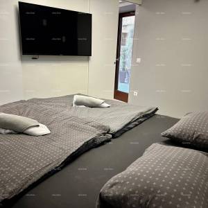 Prelijepa kuća s tri etažirana apartmana u staroj jezgri grada, Poreč!