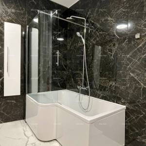 Prelijepa kuća s tri etažirana apartmana u staroj jezgri grada, Poreč!