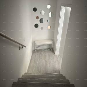 Prelijepa kuća s tri etažirana apartmana u staroj jezgri grada, Poreč!