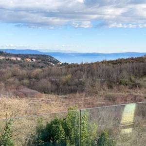 Prelijepi stan u novoj zgradi. LABIN.