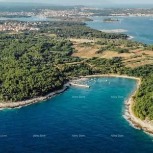 Premantura, građevinsko zemljište 1.600 m²