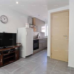 Premantura! Kuća s dva apartmana!