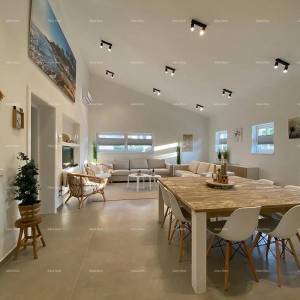 Premantura! Luksuzan stan s pogledom na more!