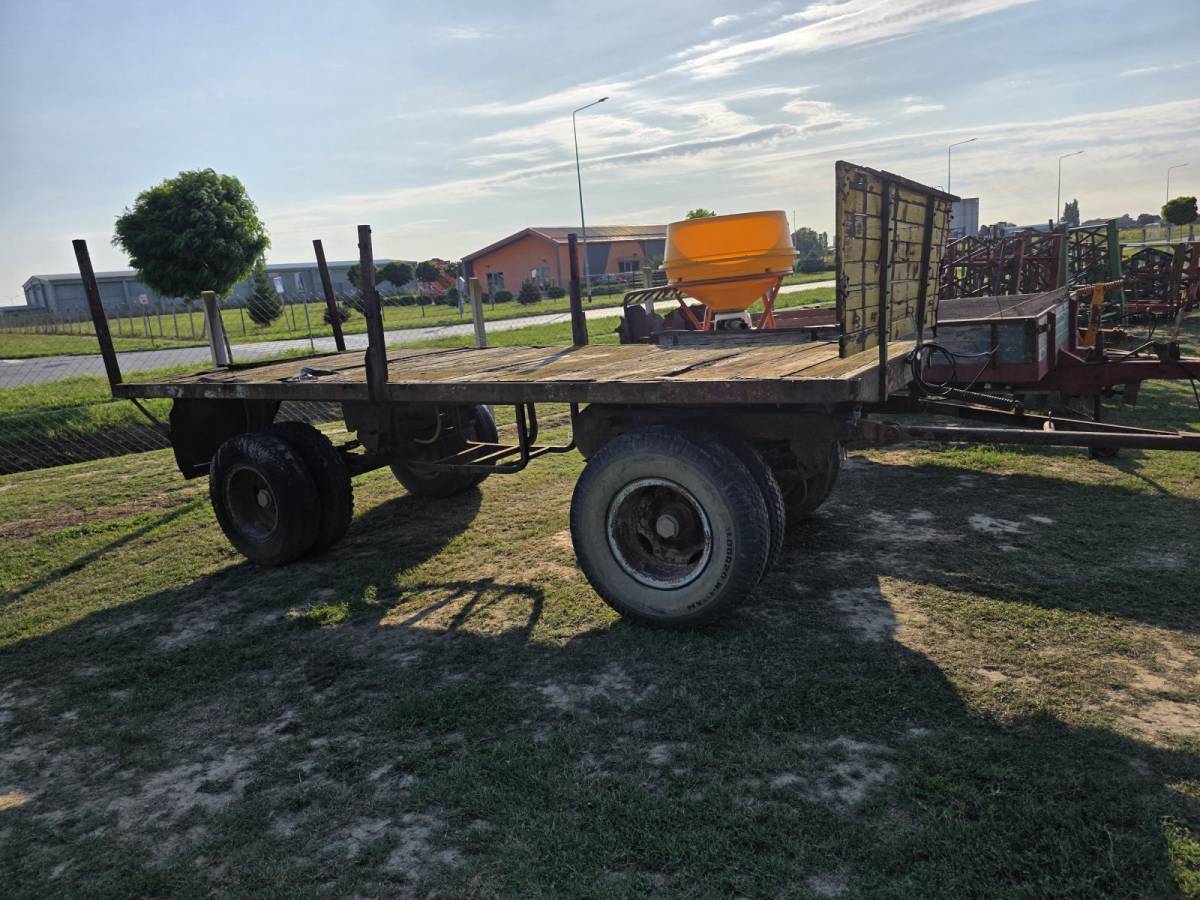 PRIKOLICA ZA ROLO BALE I PALETE