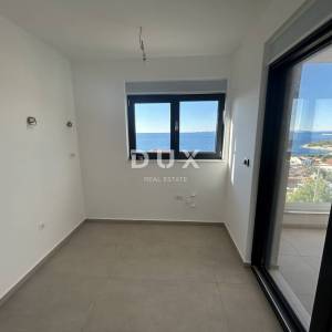 PRIMOŠTEN, DOLAC – NOVOGRADNJA! Penthouse s prekrasnim pogledom na more! PRILIKA!
