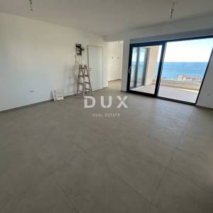 PRIMOŠTEN, DOLAC – NOVOGRADNJA! Penthouse s prekrasnim pogledom na more! PRILIKA!